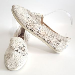 TOMS Crochet Flats